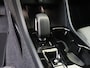 Volvo XC40 B4 Plus Dark | Trekhaak | Stoel en Stuurverwarming | Getinte Ramen |