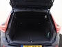 Volvo XC40 B4 Plus Dark | Trekhaak | Stoel en Stuurverwarming | Getinte Ramen |