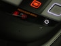 Volvo XC40 B4 Plus Dark | Trekhaak | Stoel en Stuurverwarming | Getinte Ramen |