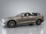 Volvo V60 2.0 B3 163pk mild hybride Momentum Business automaat, Navigatie, Clima controle, Cruise controle, Stoelverwarming, Elek ramen V/A, Pdc V/A, Xenon verlichting, Achteruitrijcamera, Elek achterklep, Nederlandse auto !! Bovag afleverpakket 695,-