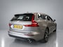 Volvo V60 2.0 B3 163pk mild hybride Momentum Business automaat, Navigatie, Clima controle, Cruise controle, Stoelverwarming, Elek ramen V/A, Pdc V/A, Xenon verlichting, Achteruitrijcamera, Elek achterklep, Nederlandse auto !! Bovag afleverpakket 695,-