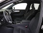 Volvo XC40 B4 Plus Black Edition | 360 Graden Camera | Panoramadak |
