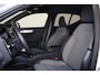 Volvo XC40 T4 Recharge Core Bright - IntelliSafe Assist & Surround - Parkeercamera achter - Verwarmde voorstoelen & stuur - Parkeersensoren voor & achter - Draadloze tel. lader - Extra getint glas - Inklapbare trekhaak - 19' LMV
