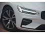 Volvo V60 2.0 B3 R-Design | Navigatie | Sportstoelen | Full LED | Pilot Assist | Camera | NL auto!! |