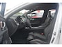 Volvo V60 2.0 B3 R-Design | Navigatie | Sportstoelen | Full LED | Pilot Assist | Camera | NL auto!! |