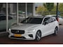 Volvo V60 2.0 B3 R-Design | Navigatie | Sportstoelen | Full LED | Pilot Assist | Camera | NL auto!! |