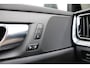 Volvo V60 B3 164PK Automaat Inscription | Org. NL | Trekhaak | Pilot Assist | PDC V+A | Verw. Voorstoelen | Leder |