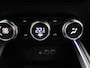 Renault Clio 1.6 E-Tech Full Hybrid Techno 145PK | Automaat | Navigatie 9,3'' | Achteruitrijcamera | Digital Cockpit | Climate Control | Half-Lederen Bekleding | Apple CarPlay & Android Auto