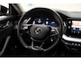 Skoda Octavia COMBI 1.0 TSI 110pk Business Edition Plus [ LED Trekhaak Virtual Apple/Android ]