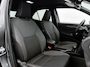 Toyota Yaris Cross 1.5 Hybrid 115 First Edition Comfort Pack | BTW voertuig | Dodehoek detectie | Stoel+stuurverwarming | Parkeersensoren voor+achter | Draadloze telefoonlader | Navigatie | Apple CarPlay/Android Auto |