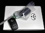 Toyota Yaris Cross 1.5 Hybrid 115 First Edition Comfort Pack | BTW voertuig | Dodehoek detectie | Stoel+stuurverwarming | Parkeersensoren voor+achter | Draadloze telefoonlader | Navigatie | Apple CarPlay/Android Auto |