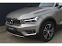 Volvo XC40 T3 Inscription | Panoramisch Schuif-/Kanteldak | Harman Kardon Premium Sound | Elektrisch verstelbare voorstoelen | Memory op bestuurdersstoel | 19 inch Lichtmetalen velgen | Lederen interieur | All Season banden | Parkeercamera Achter | BLIS | Adaptieve Cruise Control | Climate Control | Stoel-/ Stuurwielverwarming | Elektrische kofferklep |
