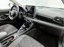 Toyota Yaris 1.5 Hybrid 115 Dynamic Comfort Pack | BTW voertuig | Dodehoek detectie | Stoel+stuurverwarming | Parkeersensoren voor+achter | Draadloze telefoonlader | Navigatie | Apple CarPlay/Android Auto | Buy n Drive!
