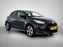 Toyota Yaris 1.5 Hybrid 115 Dynamic Comfort Pack | BTW voertuig | Dodehoek detectie | Stoel+stuurverwarming | Parkeersensoren voor+achter | Draadloze telefoonlader | Navigatie | Apple CarPlay/Android Auto | Buy n Drive!