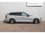 Volvo V60 2.0 T8 Plug-in hybrid AWD Plus Dark | Panoramadak | Trekhaak | Verwarmbare voorstoelen en stuurwiel | Verwarmde achterbank | Head-up display | 360 graden camera | Premium audio by Harman Kardon | Adaptieve cruise control & pilot assist | Volledig elektrisch verstelbare stoelen met geheugen | Apple carplay/Android auto