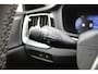 Volvo V60 2.0 T8 Plug-in hybrid AWD Plus Dark | Panoramadak | Trekhaak | Verwarmbare voorstoelen en stuurwiel | Verwarmde achterbank | Head-up display | 360 graden camera | Premium audio by Harman Kardon | Adaptieve cruise control & pilot assist | Volledig elektrisch verstelbare stoelen met geheugen | Apple carplay/Android auto