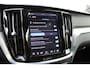 Volvo V60 2.0 T8 Plug-in hybrid AWD Plus Dark | Panoramadak | Trekhaak | Verwarmbare voorstoelen en stuurwiel | Verwarmde achterbank | Head-up display | 360 graden camera | Premium audio by Harman Kardon | Adaptieve cruise control & pilot assist | Volledig elektrisch verstelbare stoelen met geheugen | Apple carplay/Android auto