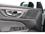 Volvo V60 2.0 T8 Plug-in hybrid AWD Plus Dark | Panoramadak | Trekhaak | Verwarmbare voorstoelen en stuurwiel | Verwarmde achterbank | Head-up display | 360 graden camera | Premium audio by Harman Kardon | Adaptieve cruise control & pilot assist | Volledig elektrisch verstelbare stoelen met geheugen | Apple carplay/Android auto