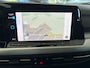 Volkswagen Golf 1.0 TSI Life Airco - Apple carplay - Parkeersensoren - Navigatie - Draadloze telefoonlader - Licht metalen velgen 16 inch - Keyless start - Led verlichting - Radio - Bluetooth - Cruise control - Centrale vergrendeling met afstandsbediening - Start/stop systeem - Stuur leder - Stuur multifunctioneel