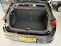 Volkswagen Golf 1.0 TSI Life Airco - Apple carplay - Parkeersensoren - Navigatie - Draadloze telefoonlader - Licht metalen velgen 16 inch - Keyless start - Led verlichting - Radio - Bluetooth - Cruise control - Centrale vergrendeling met afstandsbediening - Start/stop systeem - Stuur leder - Stuur multifunctioneel