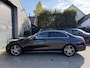 Mercedes-Benz E-klasse 220 d AMG | Panoramadak | Camera | Sfeerverlichting | Navigatie | Stoelverwarming |