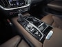 Volvo V60 2.0 T6 Recharge AWD Inscription 340Pk Automaat (SOH 81,4,%, APPLE CARPLAY, HARMAN/KARDON, ZWART HEMEL, BRUIN LEDER, SPORTSTOELEN, STUUR/STOELVERWARMING, KEYLESS, NIEUWSTAAT)