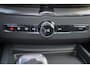 Volvo XC60 T8 Recharge AWD Ultra Black Edition Exec - Luchtvering - Panorama/schuifdak - IntelliSafe Assist & Surround - 360º Camera - Bowers & Wilkins audio - Adaptieve LED koplampen - Verwarmde voorstoelen, stuur & achterbank - Parkeersensoren voor & achter - Elektr. bedienb. voorstoelen met geheugen - Head up display - Draadloze tel. lader - Extra getint glas - Inklapbare trekhaak - 22' LMV
