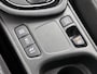 Toyota Yaris 1.5 Hybrid 115 Dynamic Comfort Pack | BTW voertuig | Dodehoek detectie | Stoel+stuurverwarming | Parkeersensoren voor+achter | Draadloze telefoonlader | Navigatie | Apple CarPlay/Android Auto |