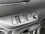 Toyota Yaris 1.5 Hybrid 115 Dynamic Comfort Pack | BTW voertuig | Dodehoek detectie | Stoel+stuurverwarming | Parkeersensoren voor+achter | Draadloze telefoonlader | Navigatie | Apple CarPlay/Android Auto |