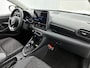 Toyota Yaris 1.5 Hybrid 115 Dynamic Comfort Pack | BTW voertuig | Dodehoek detectie | Stoel+stuurverwarming | Parkeersensoren voor+achter | Draadloze telefoonlader | Navigatie | Apple CarPlay/Android Auto |