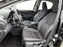 Toyota Yaris 1.5 Hybrid 115 Dynamic Comfort Pack | BTW voertuig | Dodehoek detectie | Stoel+stuurverwarming | Parkeersensoren voor+achter | Draadloze telefoonlader | Navigatie | Apple CarPlay/Android Auto |
