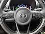 Toyota Yaris 1.5 Hybrid 115 Dynamic Comfort Pack | BTW voertuig | Dodehoek detectie | Stoel+stuurverwarming | Parkeersensoren voor+achter | Draadloze telefoonlader | Navigatie | Apple CarPlay/Android Auto |