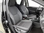 Toyota Yaris 1.5 Hybrid 115 Dynamic Comfort Pack | BTW voertuig | Dodehoek detectie | Stoel+stuurverwarming | Parkeersensoren voor+achter | Draadloze telefoonlader | Navigatie | Apple CarPlay/Android Auto |