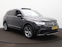 Volkswagen Tiguan Allspace 1.5 TSI R-Line Business+ 7p. | Panodak | Camera | Zwenkbare trekhaak | Stoelverwarming |