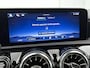 Mercedes-Benz A-klasse 250 e AMG Nightpakket | Panoramadak | Trekhaak | Alarm | Sfeerverlichting | Keyless Go | Stuur en Stoelverwarming | CarPlay | Inclusief 24 maanden Mercedes-Benz Certified garantie voor Europa.