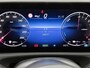 Mercedes-Benz A-klasse 250 e AMG Nightpakket | Panoramadak | Trekhaak | Alarm | Sfeerverlichting | Keyless Go | Stuur en Stoelverwarming | CarPlay | Inclusief 24 maanden Mercedes-Benz Certified garantie voor Europa.