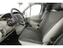 Opel Vivaro 2.5 CDTI L2H1 | Airco | Cruise | Parkeersensoren | Trekhaak