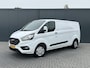 Ford Transit Custom 2.0 TDCI / L2H1 / 1e EIG. / CAMERA / CARPLAY / AIRCO / CRUISE / VOORRUITVERW / 3 ZITS / PDC / 2.800 KG AHG