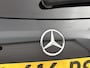 Mercedes-Benz A-klasse 180 Business Solution AMG | AMG-Line In en Exterieur | Sfeerverlichting | Navigatie | Achteruitrijcamera | Inclusief 24 maanden MB Certified garantie voor Europa.