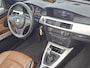 BMW 3-Serie Cabrio 320i Spring Trekhaak Leer Nav/Cruise Xenon Memory Orig.NL Voll.Onderhouden!