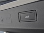 Volkswagen T-Roc 1.5 eTsi 150pk DSG R-Line First Edition · Camera · Apple/Android Car Play · Stoelverwarming · Alarm · Elek. Achterklep · P-Sensoren · IQ.Light · Garantie t/m 12-01-2028