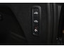 Volvo XC90 T8 Recharge AWD Ultra Dark - Luchtvering - Panorama/schuifdak - IntelliSafe Assist & Surround - 360º Camera - Bowers & Wilkins - Adaptieve LED koplampen - Verwarmde voorstoelen, stuur & achterbank - Parkeersensoren voor & achter - Elektr. bedienb. voorstoelen met geheugen - Geventileerde voorstoelen - Head up display - Draadloze tel. lader - Extra getint glas - Inklapbare trekhaak - 21' LMV