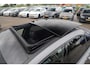 Mercedes-Benz A-klasse 180 AMG Line Night Pakket Automaat Panoramadak 19 inch Keyless Sfeerverlichting Burmester Carplay Navigatie Camera Half Leder Stoelverwarming NAP! Dealer onderhouden!