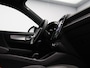 Volvo XC40 2.0 B4 Plus Dark / Pan. dak / Trekhaak / Privacy glass / Nubuck / 360 camera
