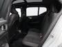 Volvo XC40 2.0 B4 Plus Black Edition / Trekhaak / Panoramadak / 360 Camera / Nubuck / Harman Kardon / Stoel+Stuurverwarming /