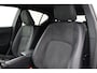 Lexus CT 200h F Sport Line | Navigatie | Stoelverwarming | LED | Keyless | Adaptive Cruise Control | Clima | Parkeersensoren achter | Camera | 17 inch | Rijstrooksensor | Bluetooth | Dakspoiler
