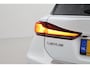 Lexus CT 200h F Sport Line | Navigatie | Stoelverwarming | LED | Keyless | Adaptive Cruise Control | Clima | Parkeersensoren achter | Camera | 17 inch | Rijstrooksensor | Bluetooth | Dakspoiler