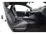 Lexus CT 200h F Sport Line | Navigatie | Stoelverwarming | LED | Keyless | Adaptive Cruise Control | Clima | Parkeersensoren achter | Camera | 17 inch | Rijstrooksensor | Bluetooth | Dakspoiler