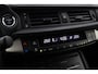 Lexus CT 200h F Sport Line | Navigatie | Stoelverwarming | LED | Keyless | Adaptive Cruise Control | Clima | Parkeersensoren achter | Camera | 17 inch | Rijstrooksensor | Bluetooth | Dakspoiler