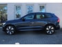 Volvo XC60 T6 Plug-in hybrid AWD Ultra Dark | Trekhaak | Panoramadak | Verwarmbare voorstoelen, achterbank en stuurwiel | 360 graden camera | Head-up display | Premium audio by Harman Kardon | Adaptieve cruise control | Keyless